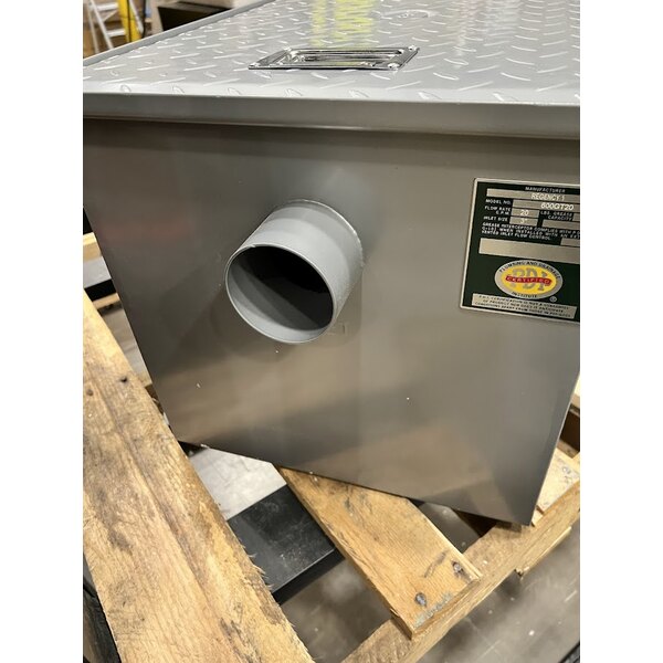 Scratch and Dent Regency 40 lb. 20 GPM Grease Trap with 3" Non-Threaded Connections - PDI Certified