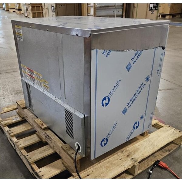 Scratch and Dent Beverage-Air UCR34HC-23 34" Low Profile Undercounter Refrigerator