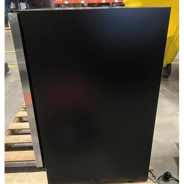 Scratch and Dent AvaValley BRC-84-SZ Full Glass Door Beverage Cooler