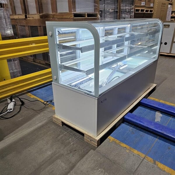 Scratch and Dent Avantco BC-72-HC 72" Curved Glass White Refrigerated Bakery Display Case
