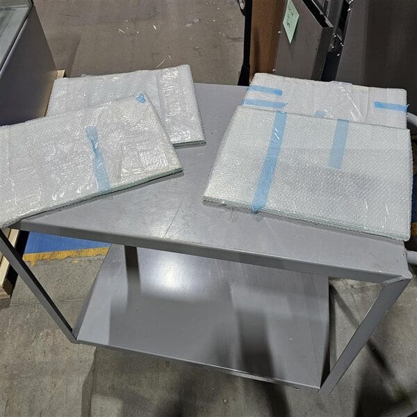 Scratch and Dent Avantco BC-72-HC 72" Curved Glass White Refrigerated Bakery Display Case