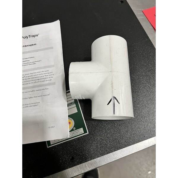 Scratch and Dent Ashland PolyTrap 4815 30 lb. Grease Trap with Threaded Connections