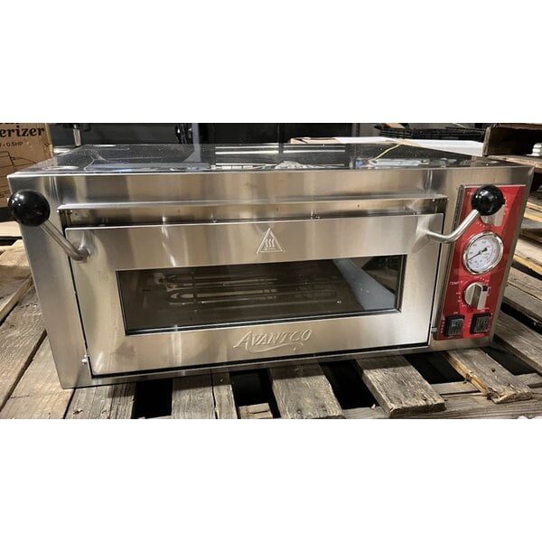 Scratch and Dent Avantco DPO-18-S Single Deck Countertop Pizza/Bakery Oven - 1700W, 120V