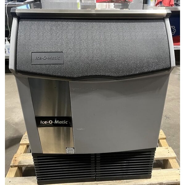Scratch and Dent Ice-O-Matic ICEU220FA 24 1/2" Air Cooled Undercounter Full Dice Cube Ice Machine with 70 lb. Bin - 115V; 238 lb.