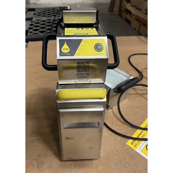 Scratch and Dent Vito Fryfilter VITO VM Portable 37 lb. Fryer Oil Filter System - 100-120V, 300W
