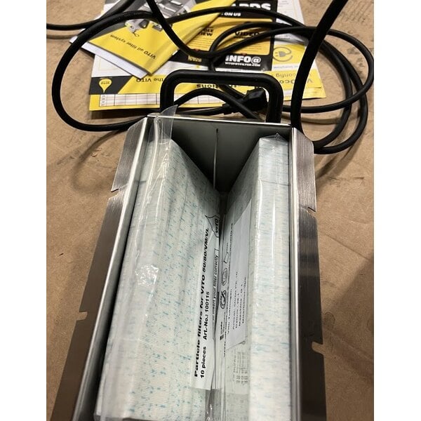 Scratch and Dent Vito Fryfilter VITO VM Portable 37 lb. Fryer Oil Filter System - 100-120V, 300W