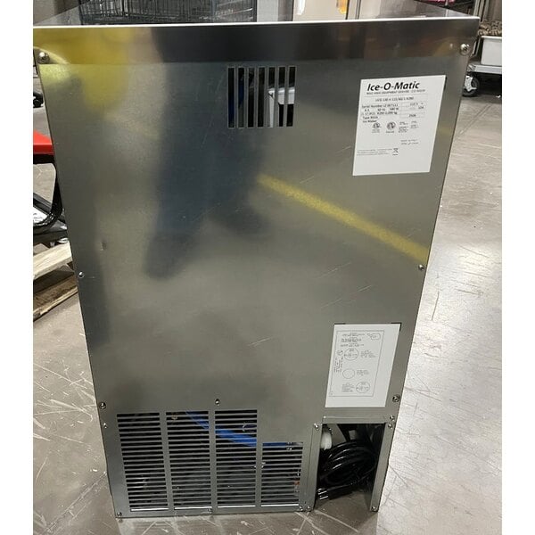 Scratch and Dent Ice-O-Matic UCG130A 18" Air Cooled Undercounter Gourmet Cube Ice Machine - 115V, 1 Phase, 121 lb.