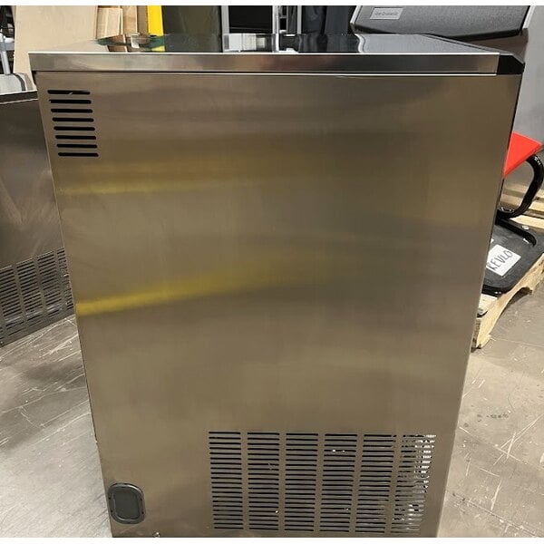 Scratch and Dent Ice-O-Matic UCG130A 18" Air Cooled Undercounter Gourmet Cube Ice Machine - 115V, 1 Phase, 121 lb.