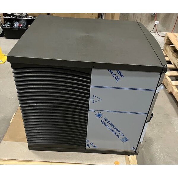 Scratch and Dent Manitowoc IYT-0420A Indigo NXT 22" Air Cooled Half Dice Ice Machine - 115V, 460 lb.