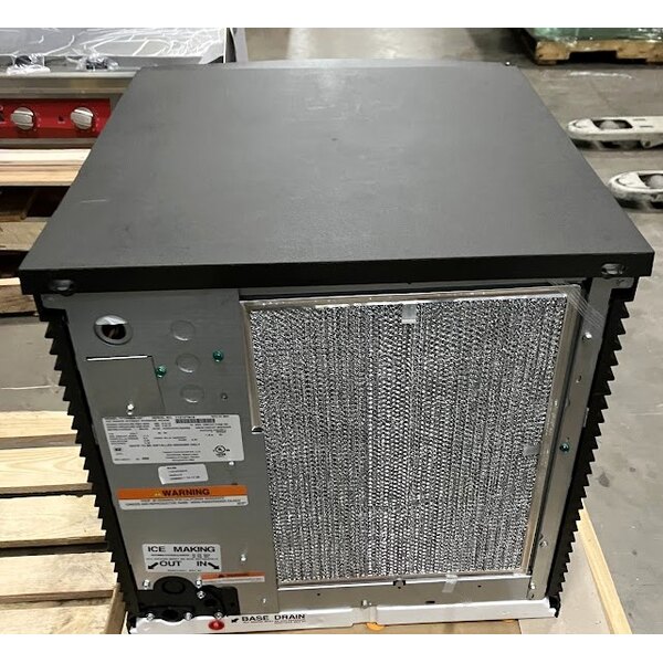 Scratch and Dent Manitowoc IYT-0420A Indigo NXT 22" Air Cooled Half Dice Ice Machine - 115V, 460 lb.