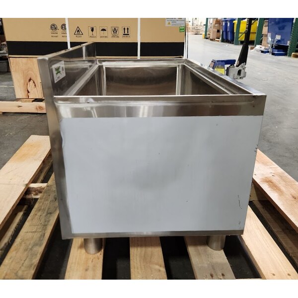 Scratch and Dent Regency 18" x 30" Underbar Ice Bin - 98 lb.