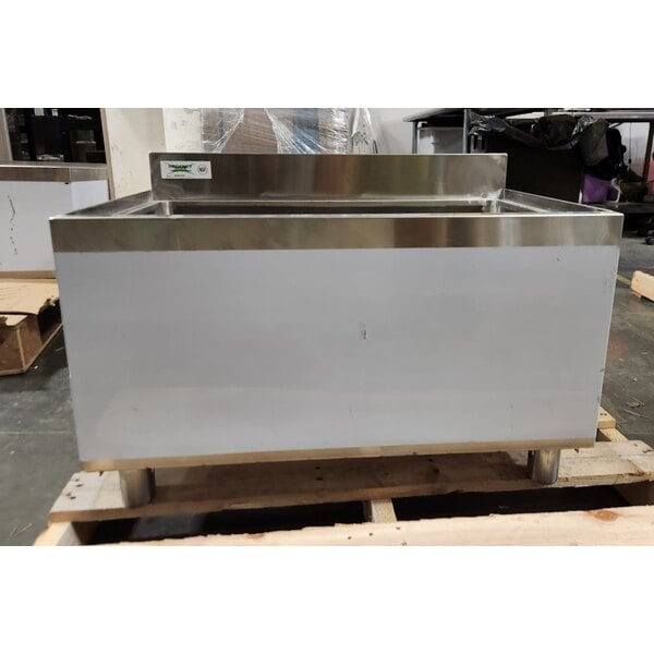 Scratch and Dent Regency 18" x 30" Underbar Ice Bin - 98 lb.