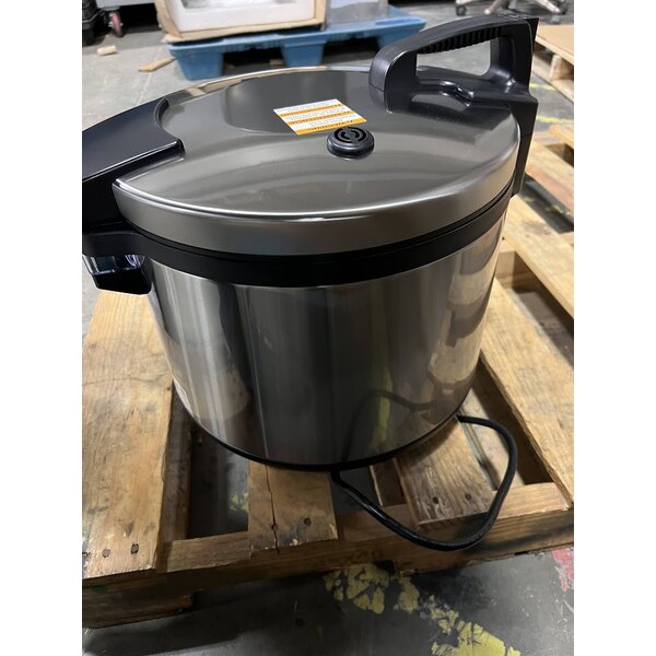 Scratch and Dent Proctor Silex 37560R 60 Cup (30 Cup Raw) Electric Rice Cooker / Warmer - 120V