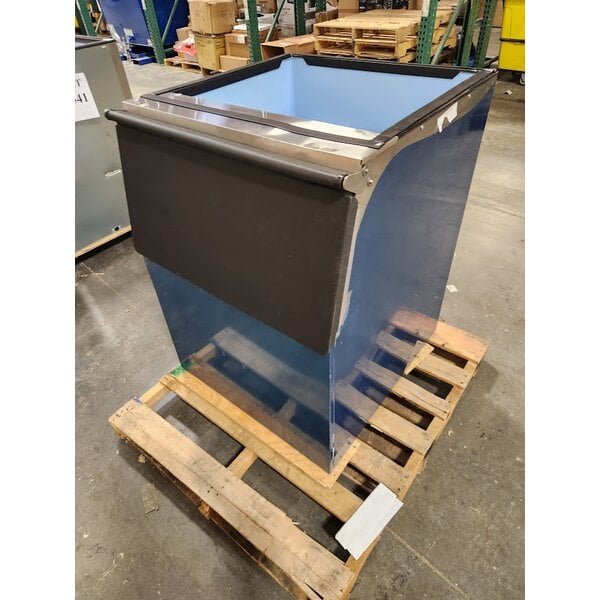 Scratch and Dent Hoshizaki B-500SF 30" Ice Storage Bin with Stainless Steel Finish - 500 lb.