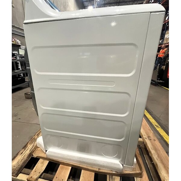 Scratch and Dent GE VTD52GASRWB 7.4 cu. ft. Front Load Gas-Powered Commercial Dryer - Free Use / App Payment