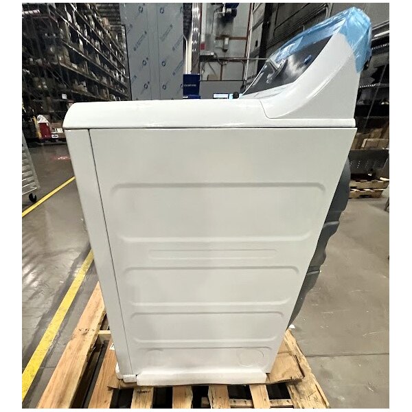 Scratch and Dent GE VTD52GASRWB 7.4 cu. ft. Front Load Gas-Powered Commercial Dryer - Free Use / App Payment