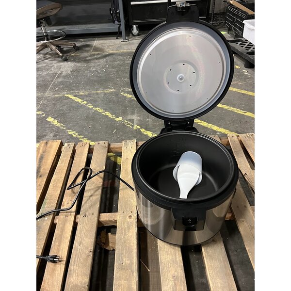 Scratch and Dent Proctor Silex 37560R 60 Cup (30 Cup Raw) Electric Rice Cooker / Warmer - 120V