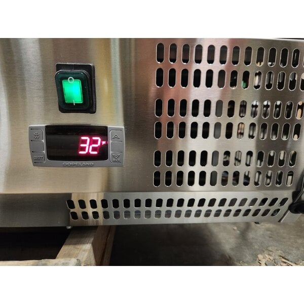 Scratch and Dent Arctic Air ACP63 63" Refrigerated Countertop Condiment Prep Station