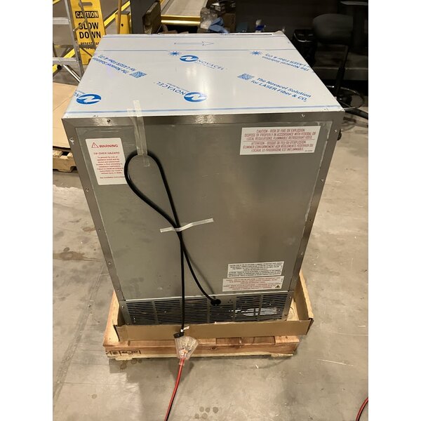 Scratch and Dent Perlick HC24FS-BS-STK 24" Black Single Door Undercounter Glass Chiller