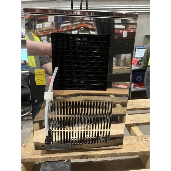 Scratch and Dent Zurn Elkay DSFBF180K 20 GPH Filtered Carbonation Chiller for Zurn Elkay Tap Systems - 115V