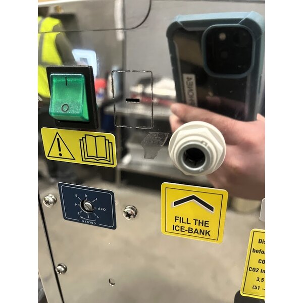 Scratch and Dent Zurn Elkay DSFBF180K 20 GPH Filtered Carbonation Chiller for Zurn Elkay Tap Systems - 115V