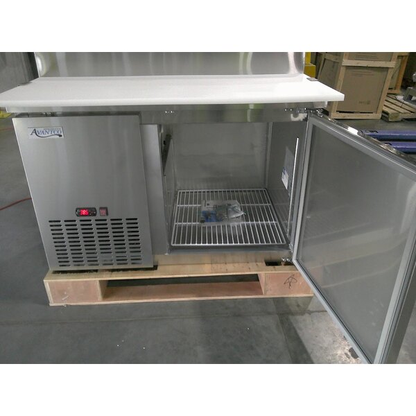 Scratch and Dent Avantco SSPPT-1 45" 1 Door Refrigerated Pizza Prep Table