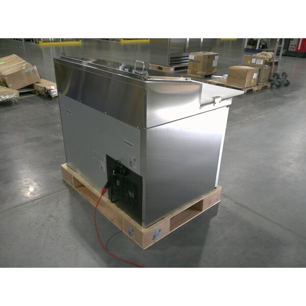 Scratch and Dent Avantco SSPPT-1 45" 1 Door Refrigerated Pizza Prep Table