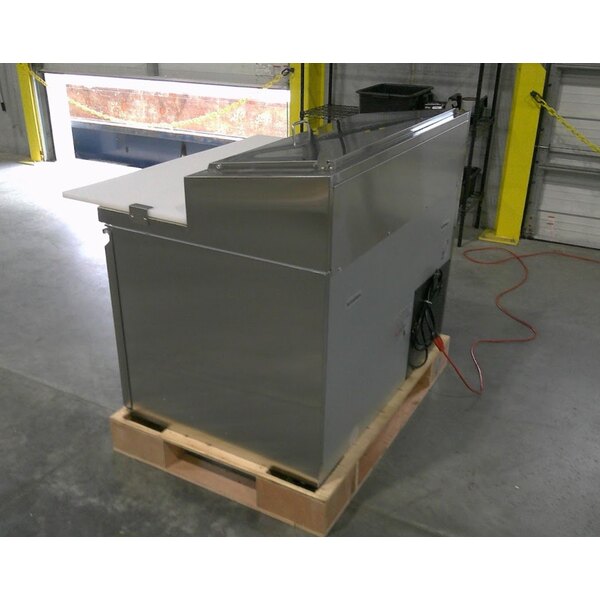 Scratch and Dent Avantco SSPPT-1 45" 1 Door Refrigerated Pizza Prep Table