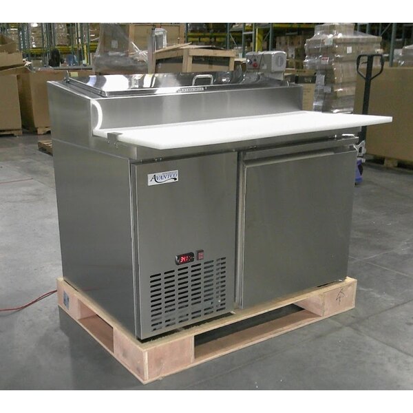 Scratch and Dent Avantco SSPPT-1 45" 1 Door Refrigerated Pizza Prep Table