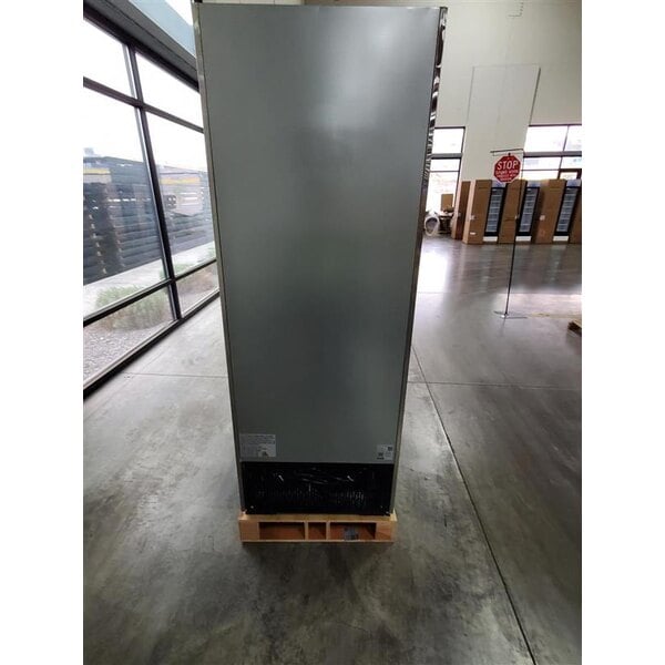 Scratch and Dent Avantco SS-1F-2-HC 29" Stainless Steel Solid Half Door Reach-In Freezer