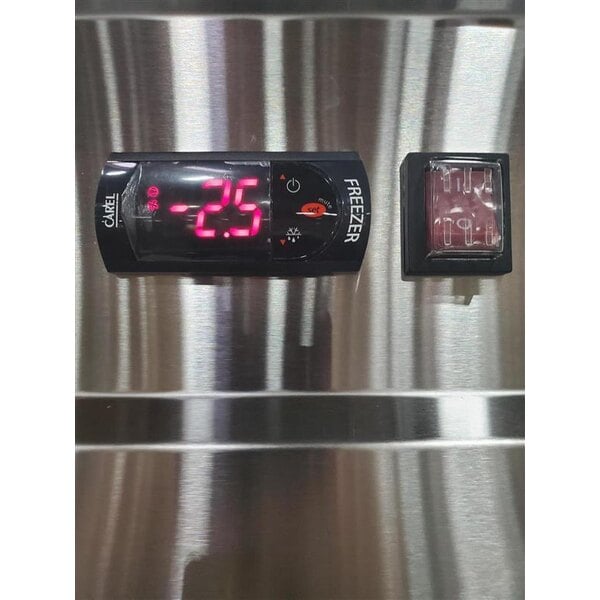 Scratch and Dent Avantco SS-1F-2-HC 29" Stainless Steel Solid Half Door Reach-In Freezer