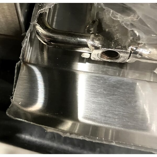 Scratch and Dent Avantco CHSME32M 32" Electric Countertop Cheese Melter - 208/240V, 2290/3050W