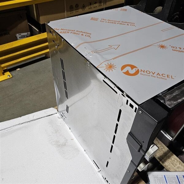 Scratch and Dent Cadco Arianna XAF-133 4-Shelf Half Size Heavy-Duty Manual Countertop Convection Oven - 208-240V