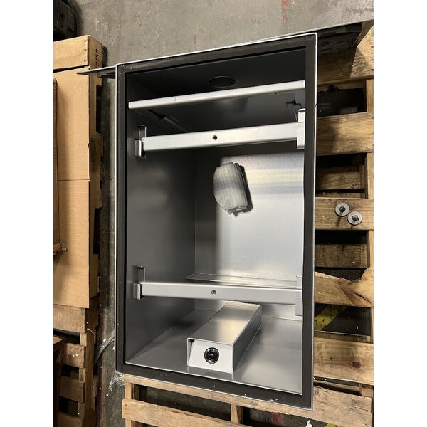 Scratch and Dent Regency 70 lb. 35 GPM Grease Trap with 3" Non-Threaded Connections - PDI Certified