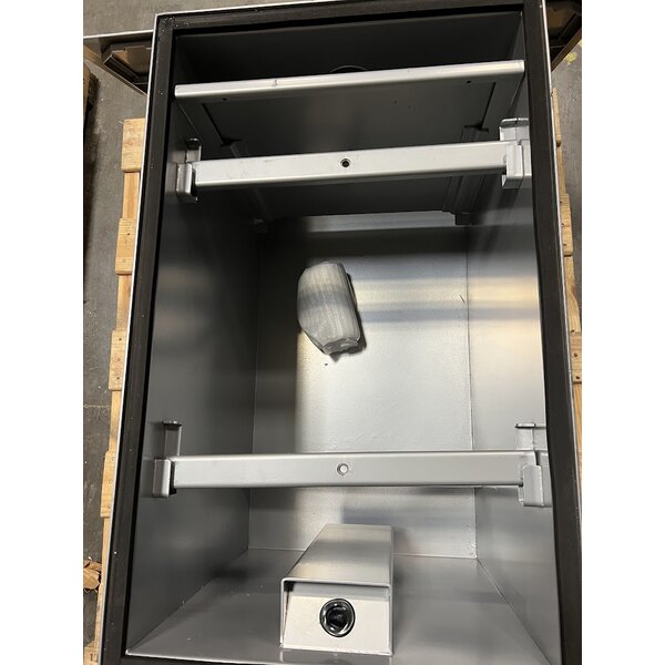 Scratch and Dent Regency 70 lb. 35 GPM Grease Trap with 3" Non-Threaded Connections - PDI Certified