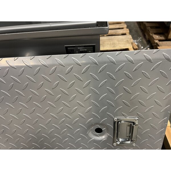 Scratch and Dent Regency 70 lb. 35 GPM Grease Trap with 3" Non-Threaded Connections - PDI Certified