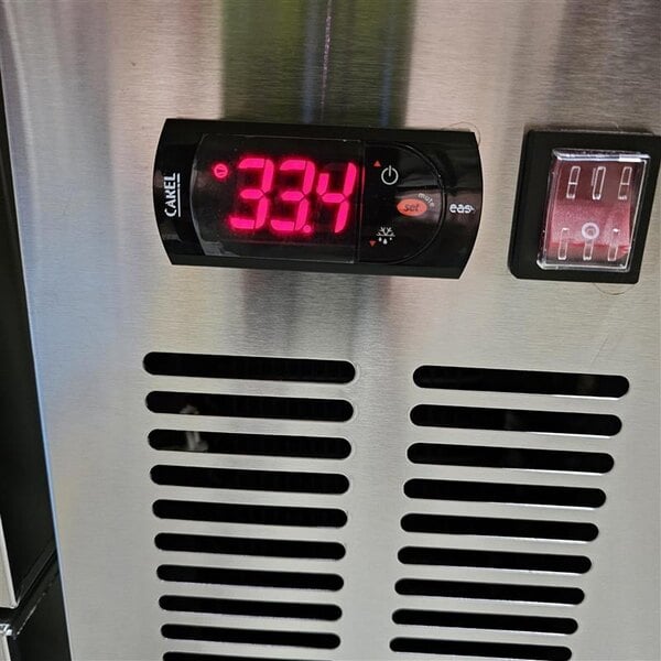 Scratch and Dent Avantco CBE-84-HC 84" 4 Drawer Refrigerated Chef Base