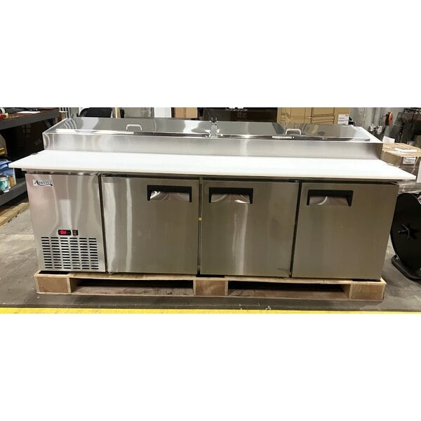 Scratch and Dent Avantco APPT-91-HC 92" 3 Door Refrigerated Pizza Prep Table
