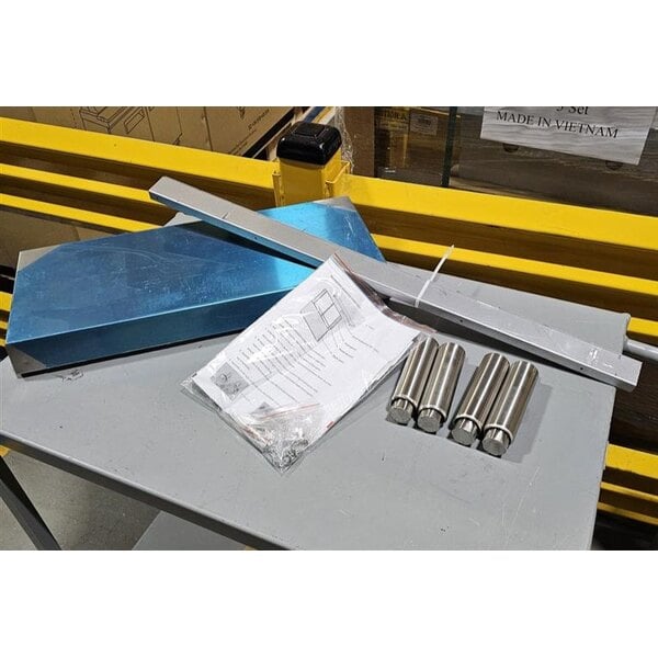 Scratch and Dent Cooking Performance Group S24-L Liquid Propane 4 Burner 24" Range with Space Saver Oven - 150,000 BTU