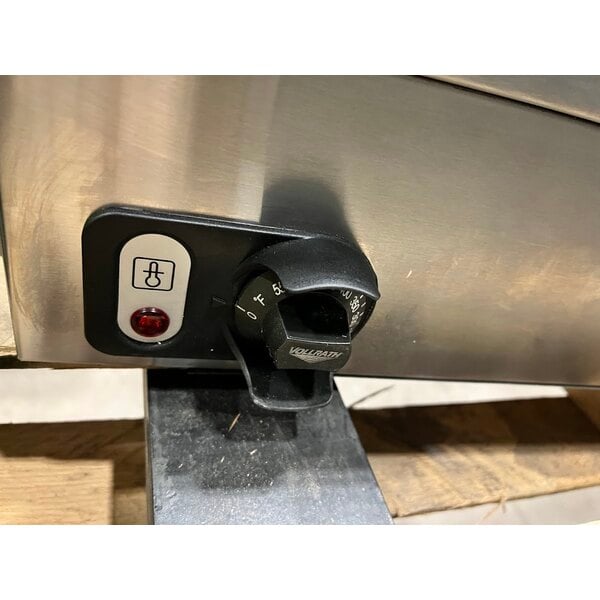 Scratch and Dent Vollrath 40716 Cayenne 24" Thermostatic Electric Griddle 220V