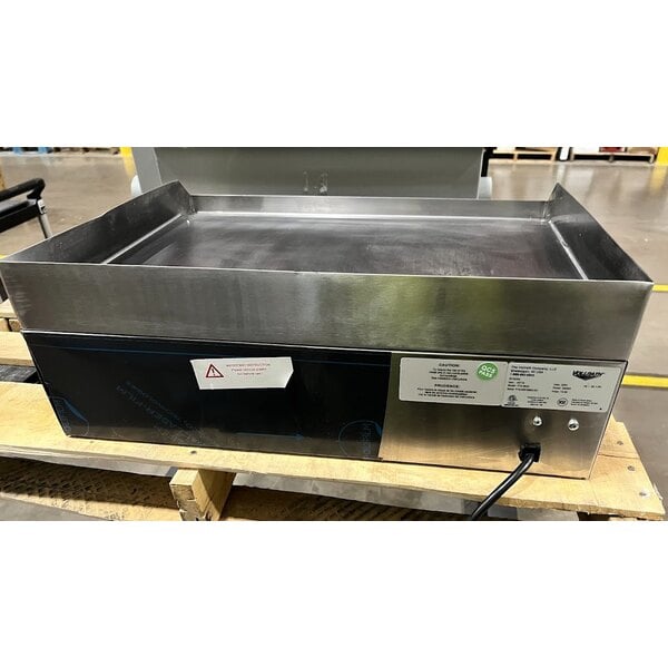 Scratch and Dent Vollrath 40716 Cayenne 24" Thermostatic Electric Griddle 220V