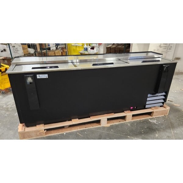 Scratch and Dent Avantco HBB-95-HC 95" Black Horizontal Bottle Cooler