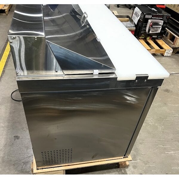 Scratch and Dent Avantco APT-60-HC 60" 2 Door Refrigerated Sandwich Prep Table