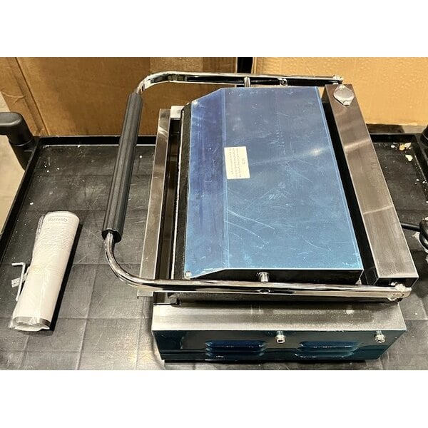 Scratch and Dent Avantco PG200GST Commercial Panini Sandwich Grill with Timer, Grooved Top and Smooth Bottom Plates, and 13 3/8" x 8 3/4" Cooking Surface - 120V, 1750W