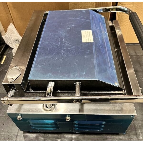Scratch and Dent Avantco PG200GST Commercial Panini Sandwich Grill with Timer, Grooved Top and Smooth Bottom Plates, and 13 3/8" x 8 3/4" Cooking Surface - 120V, 1750W
