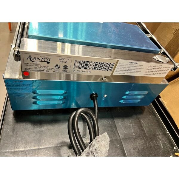 Scratch and Dent Avantco PG200GST Commercial Panini Sandwich Grill with Timer, Grooved Top and Smooth Bottom Plates, and 13 3/8" x 8 3/4" Cooking Surface - 120V, 1750W