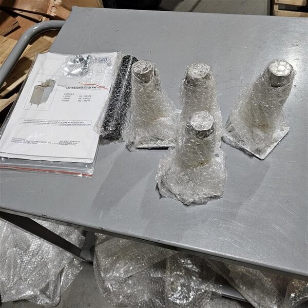 Scratch and Dent Vulcan LG400-1 45-50 lb. Natural Gas Floor Fryer - 120,000 BTU