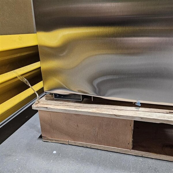 Scratch and Dent Avantco SS-3R-HC 81 5/16" Stainless Steel Solid Door Reach-In Refrigerator