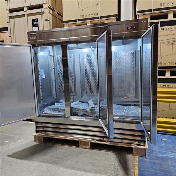 Scratch and Dent Avantco SS-3R-HC 81 5/16" Stainless Steel Solid Door Reach-In Refrigerator