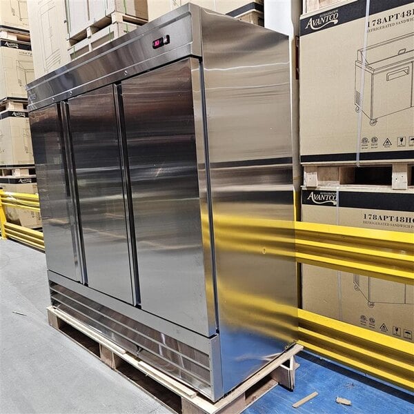 Scratch and Dent Avantco SS-3R-HC 81 5/16" Stainless Steel Solid Door Reach-In Refrigerator